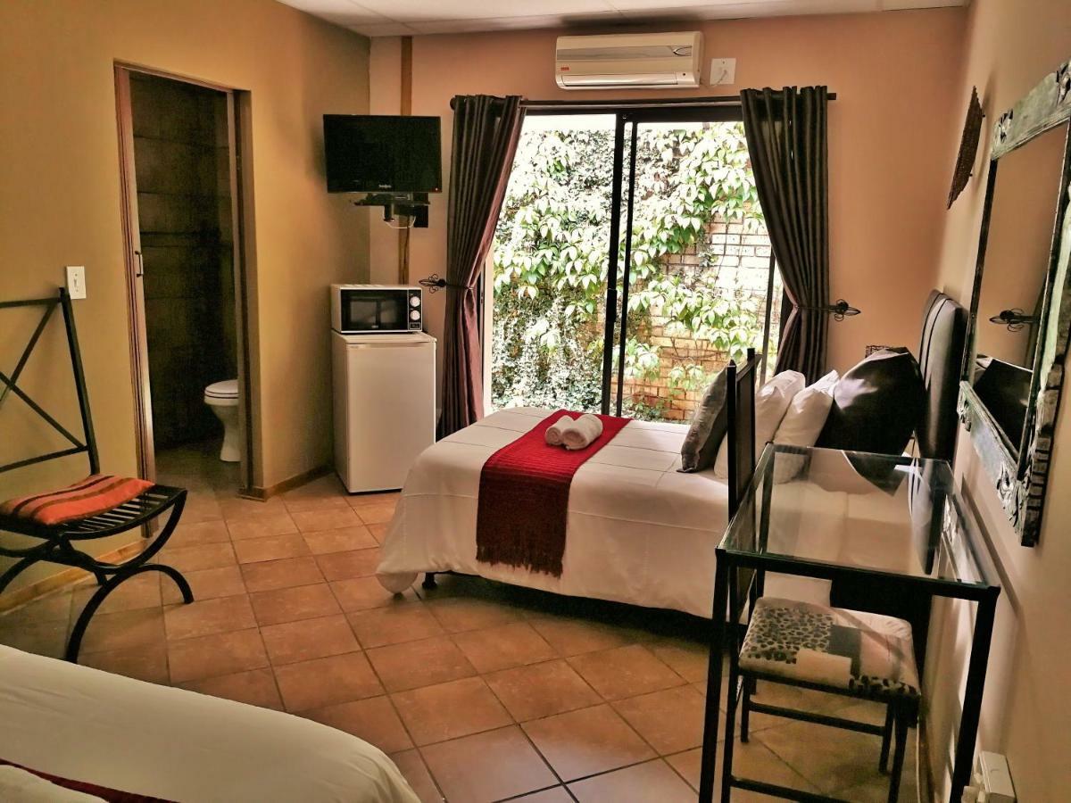 Safari Guesthouse Vryburg Exteriér fotografie