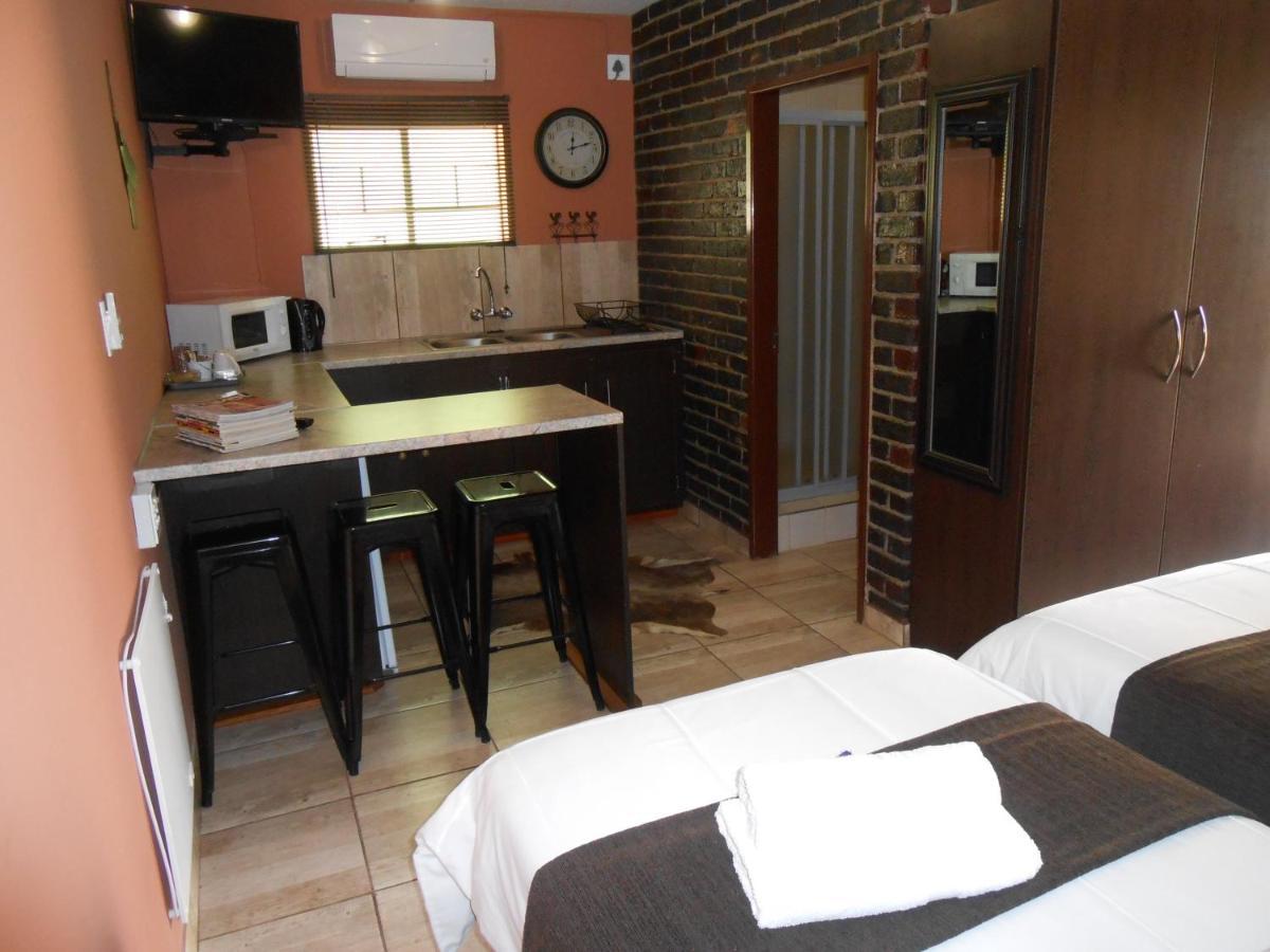 Safari Guesthouse Vryburg Exteriér fotografie